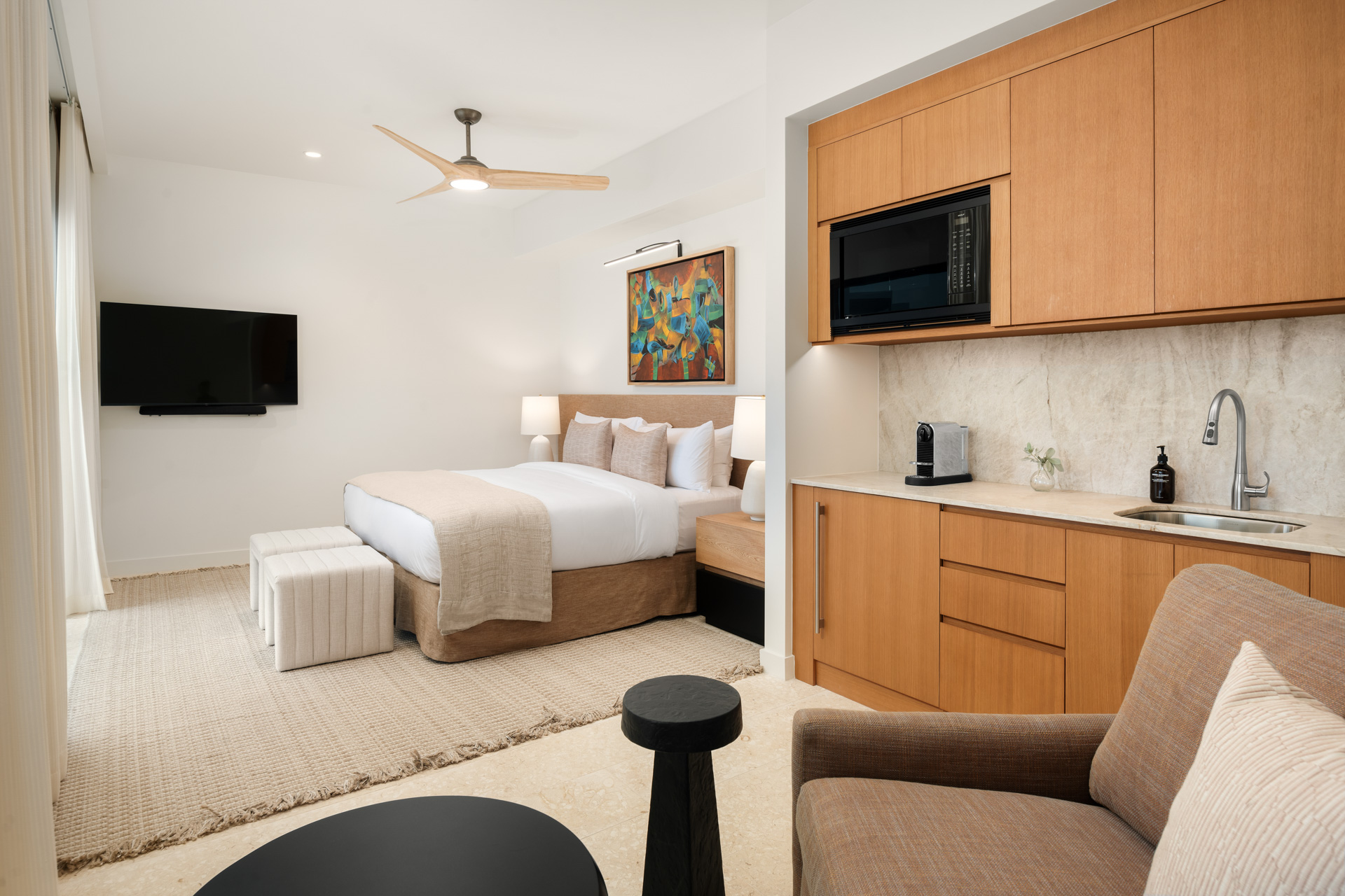 02-Villa-Suite-S3-Bedroom-Pantry-Kitchen