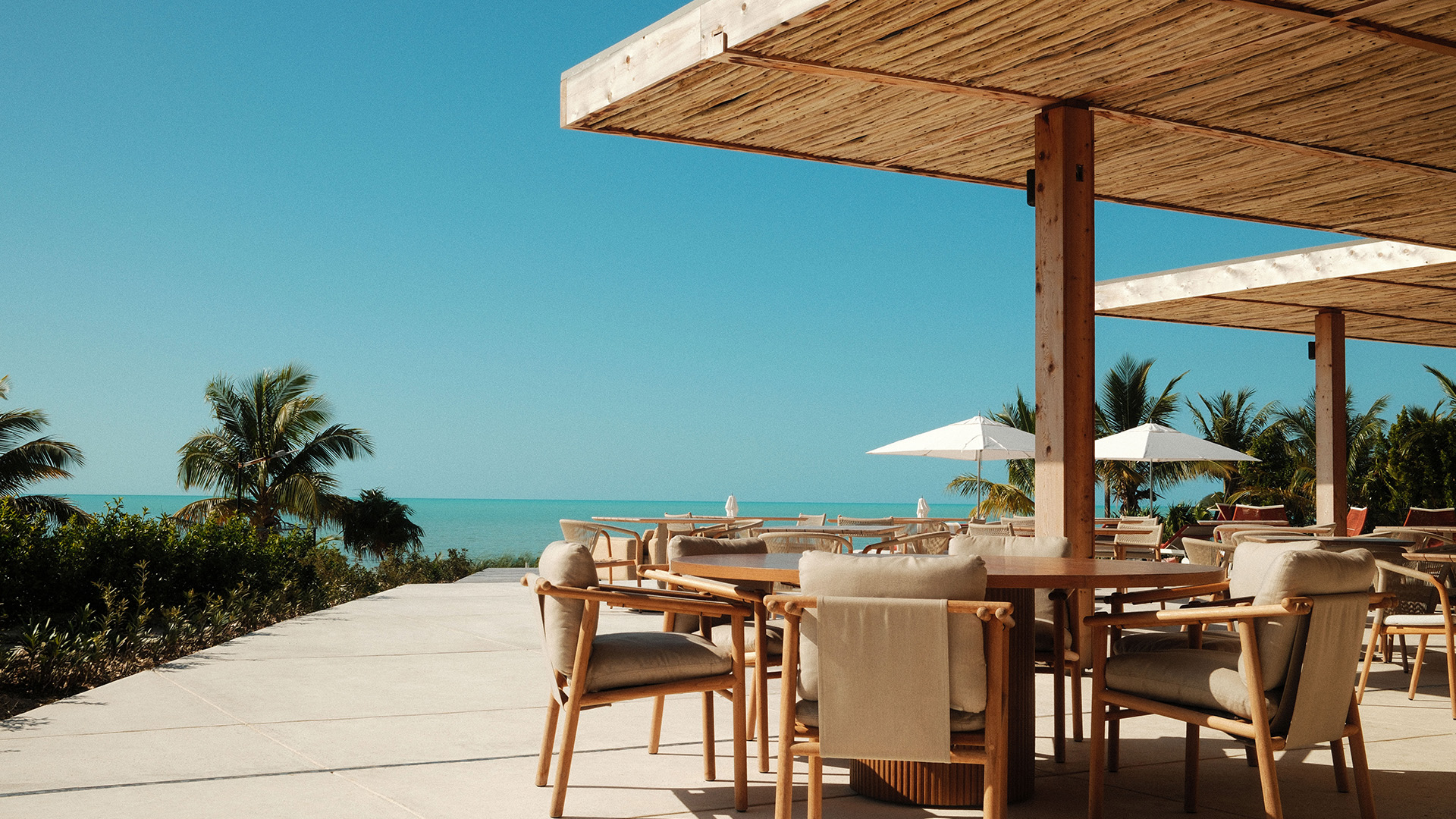 beach-enclave-gallery-rooms-01-69d94d421720b