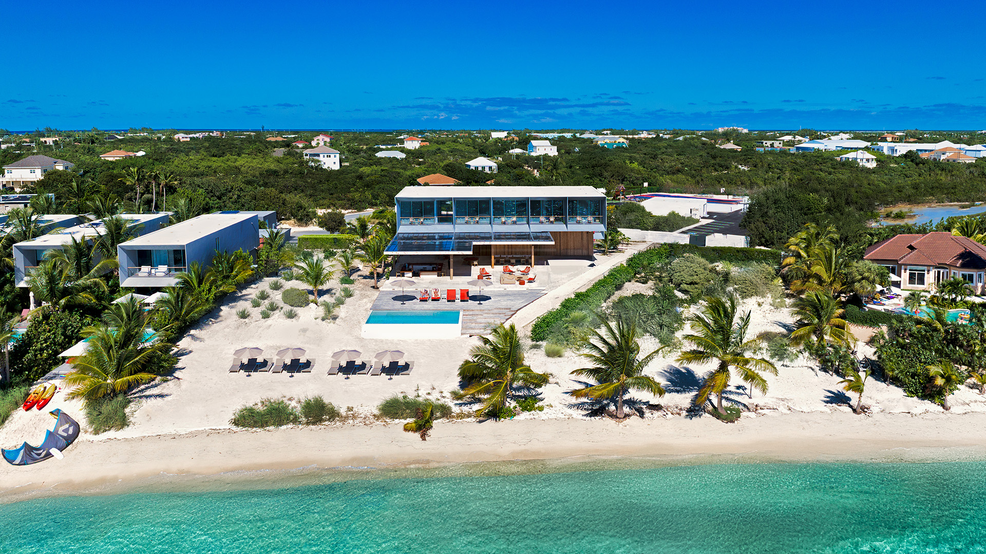 beach-enclave-gallery-villas-14-69d94b01c92f1