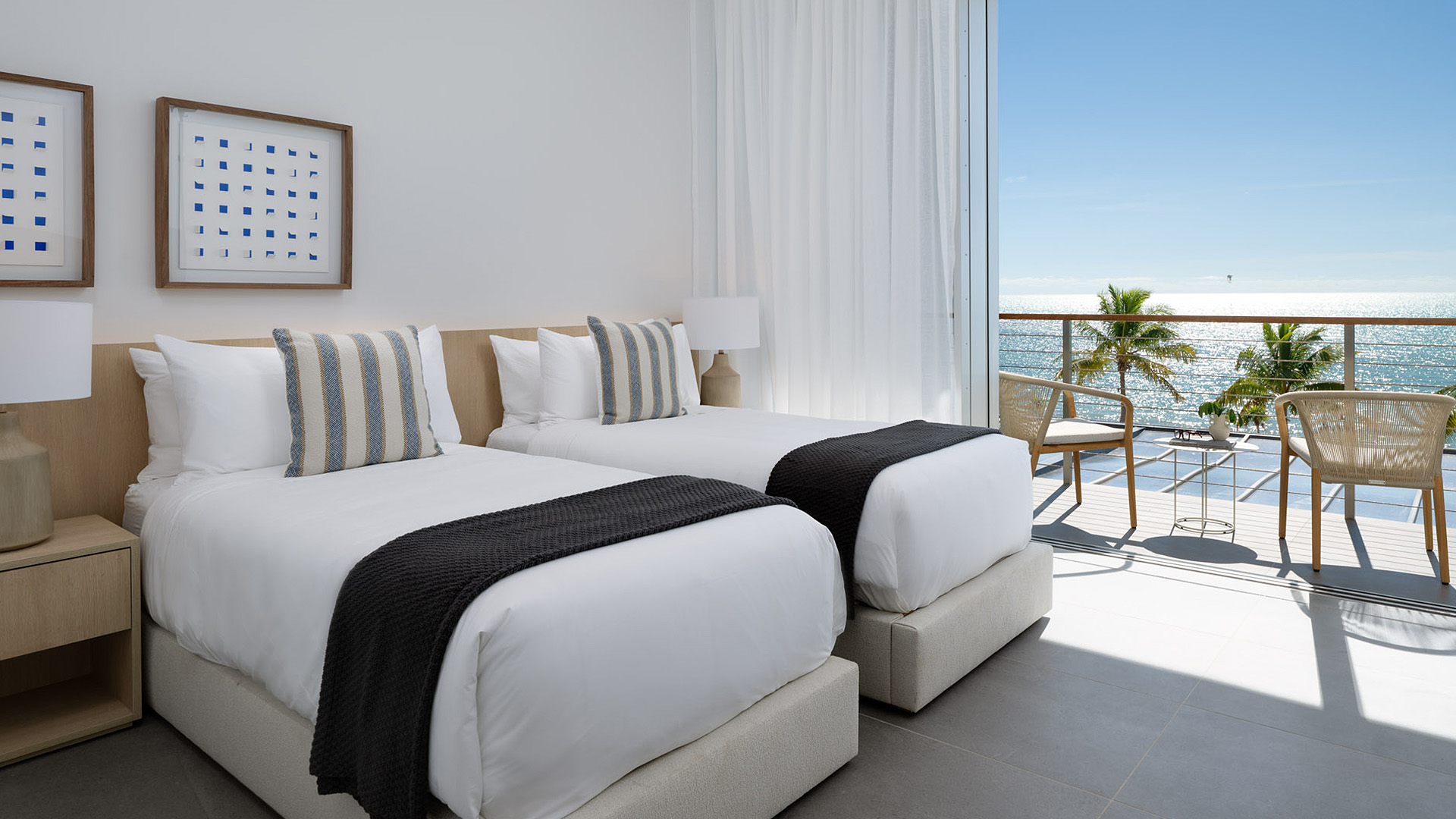 beachenclave-longbay-room-lbbfr-image-01-697ccb59ae442