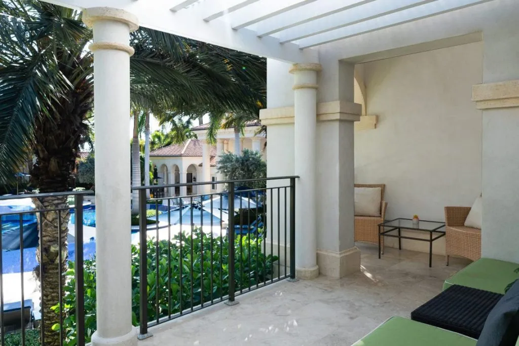 slider-One-Bedroom-Pool-View-5-1024x683.jpg
