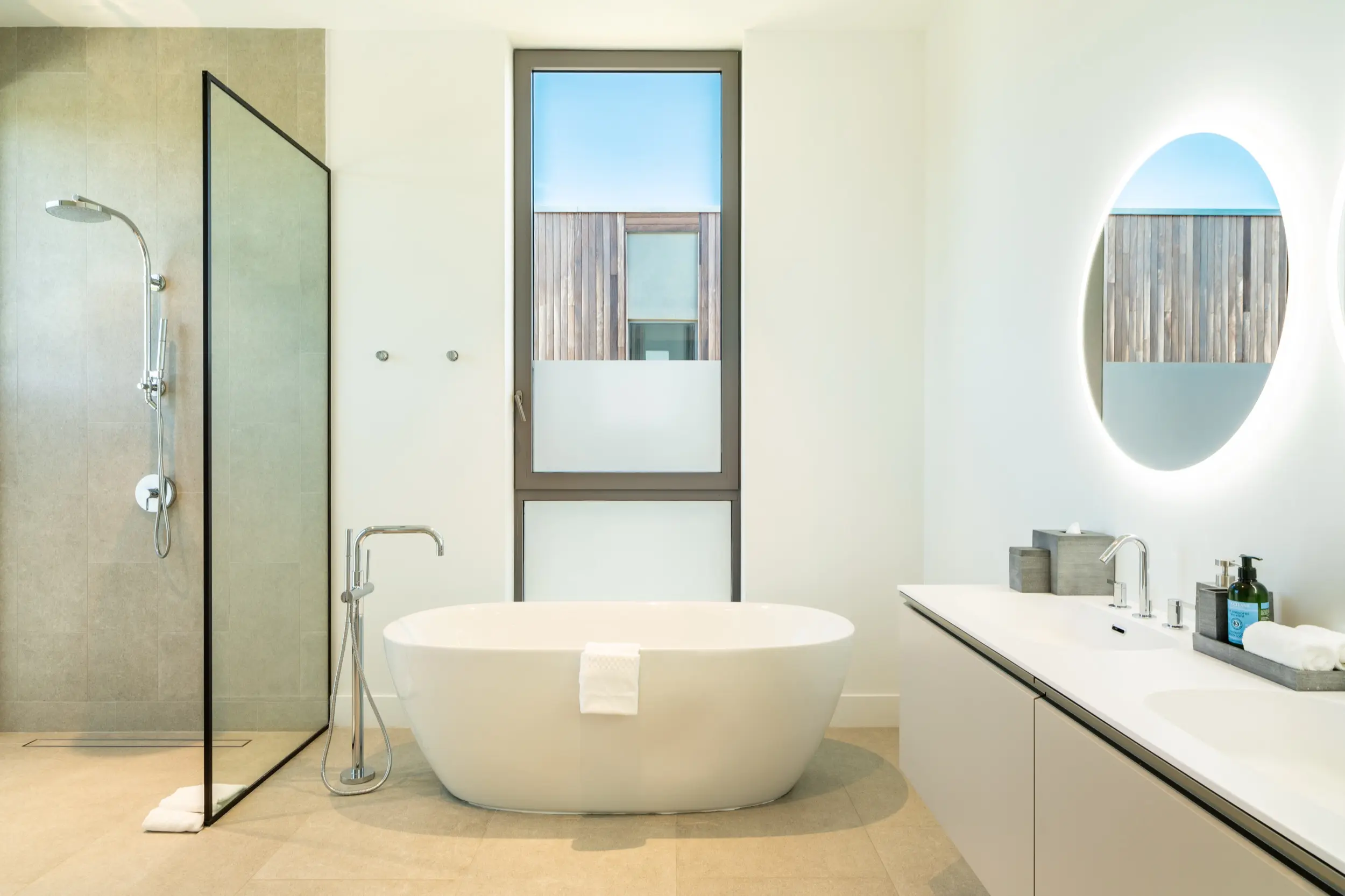 SB_LV02_Bathroom2
