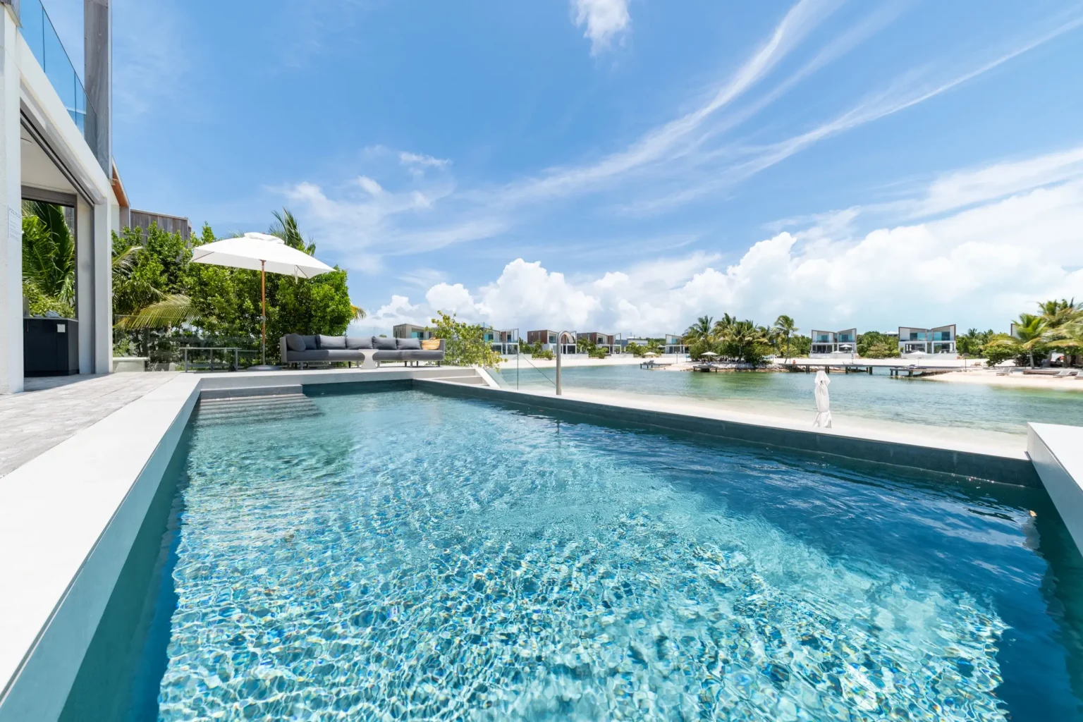 SB_LV16_Pool