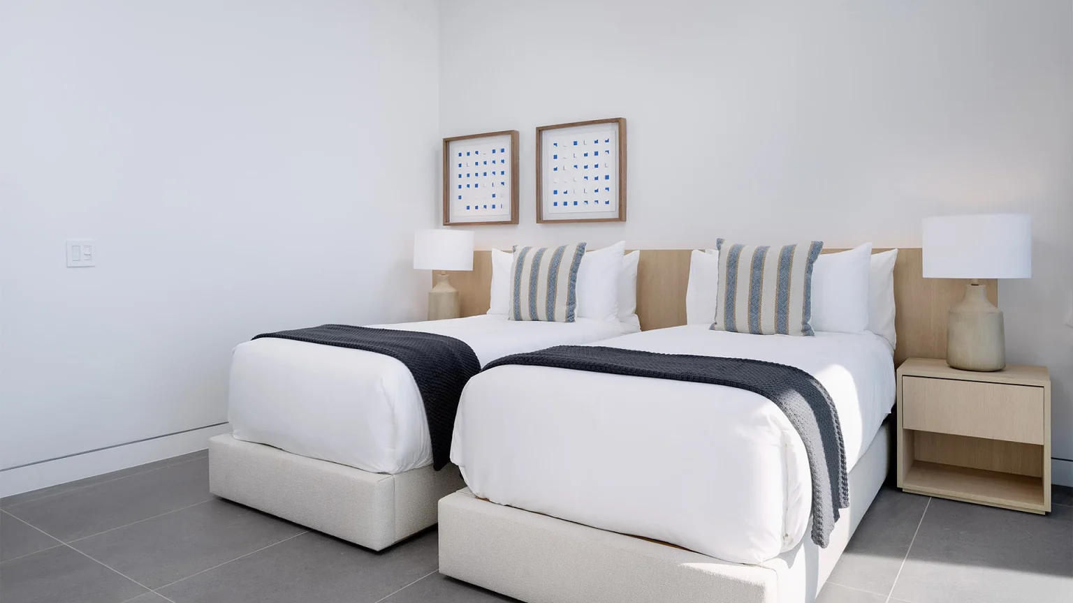 beachenclave-longbay-room-lbbfr-image-02-697ccb58addec