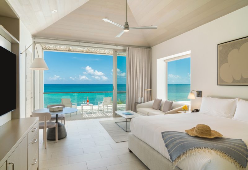 Oceanfront Pool Studio Bedroom_1